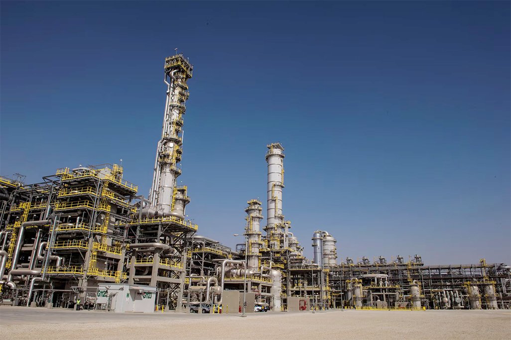 İran, Suudi Arabistan'ın Jubail Petrokimya Tesisine Saldırdı