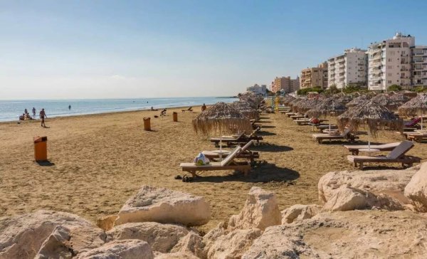 İran savaşı Kıbrıs turizmini yüzde 30 vurdu: Tatilciler İspanya'ya yöneliyor