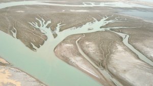 İran, ABD Güçlerinin Taşındığı Kuveyt'in Bubiyan Adasını Vurdu