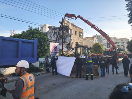 Germasogeia'da Apartman Çöktü: Bir Kişi Enkazdan Sağ Çıkarıldı