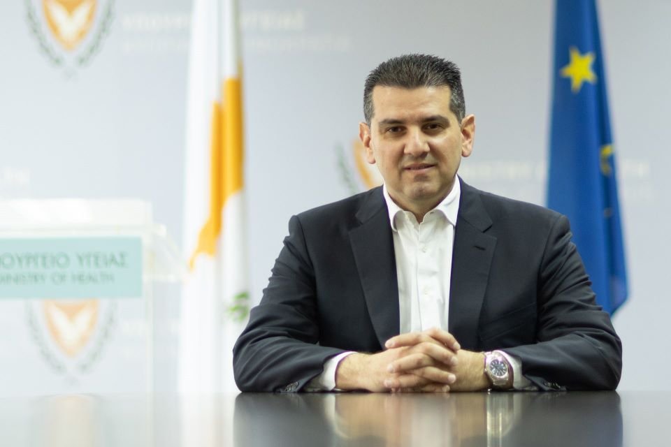 Enerji Bakanı Damianos: Yakıt piyasasında fırsatçılık tespit edilirse tavan fiyat uygulanabilir