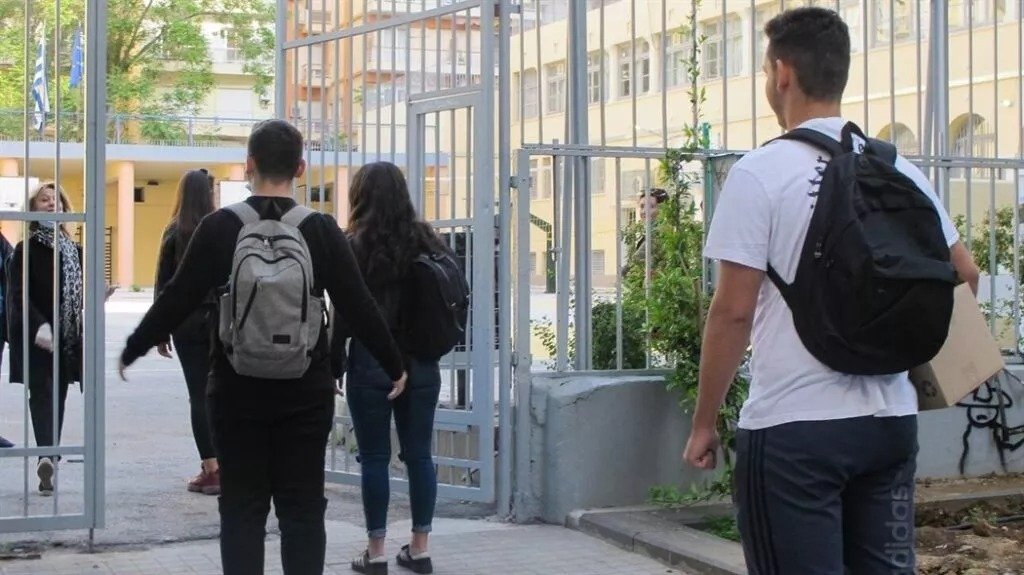 Kıbrıs Okullarında Fiziksel ve Sözlü Şiddet Başı Çekiyor, Siber Zorbalık Artışta