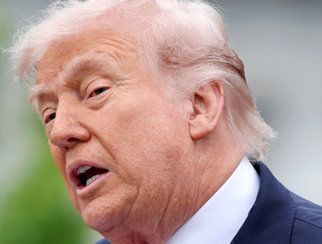 Trump'ın Onay Oranı Rekor Düşük Seviyeye Geriledi: İran Savaşı ve Hayat Pahalılığı Baskı Yapıyor
