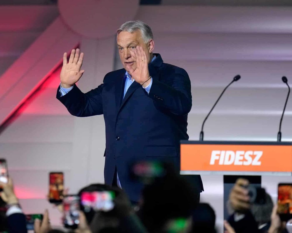 Macaristan'da Orbán Dönemi Sona Erdi: Muhalefet Ezici Zaferle İktidara Geldi