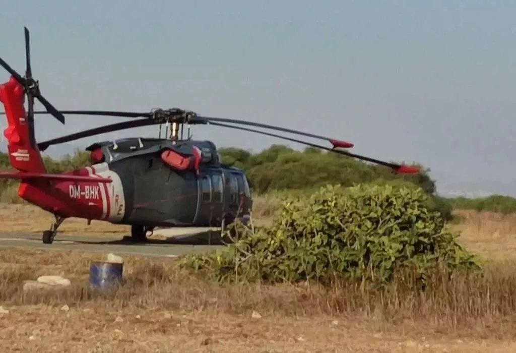 Dört yangın söndürme helikopteri yaz sezonu öncesi Baf'a ulaştı