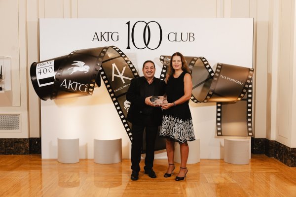 Kıbrıslı Century Travel, Chicago'daki AKTG 100 Club Etkinliğinde EMEA En İyi Üretici Ödülünü Aldı