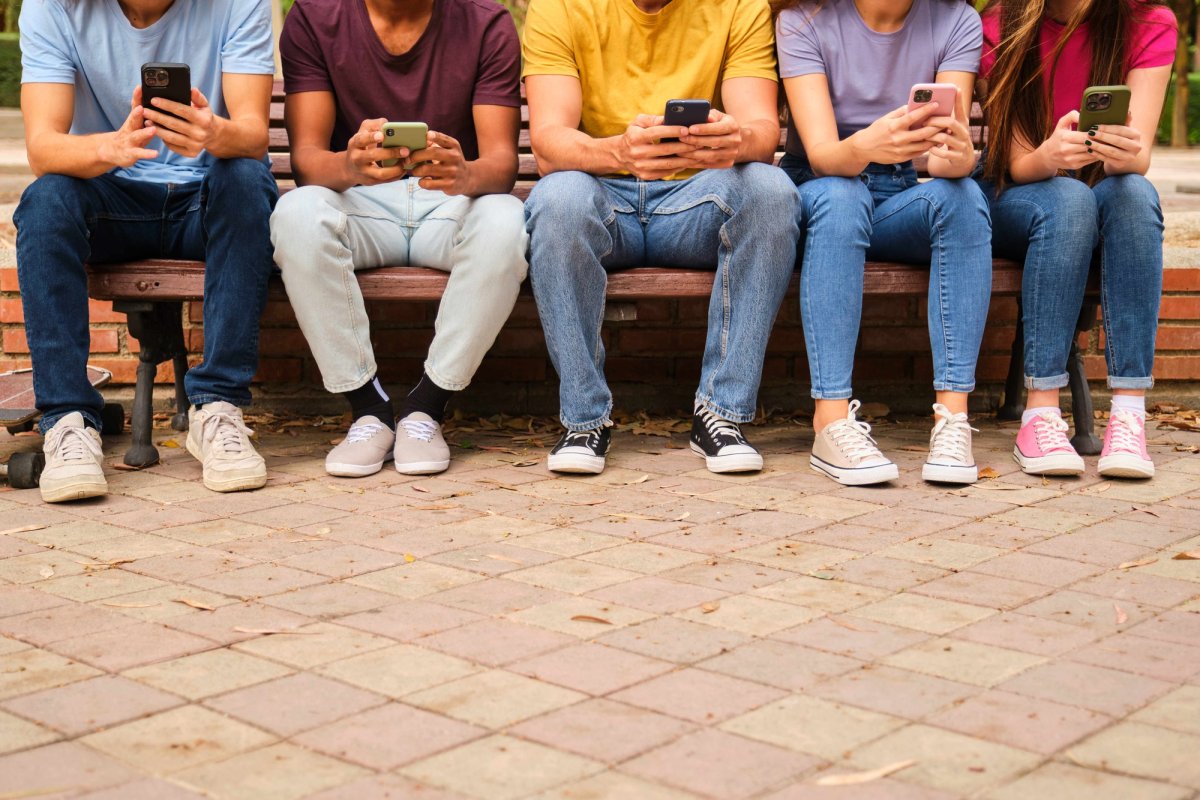 Yunanistan, gençlerin sosyal medya erişimini kısıtlayan küresel harekete katılıyor