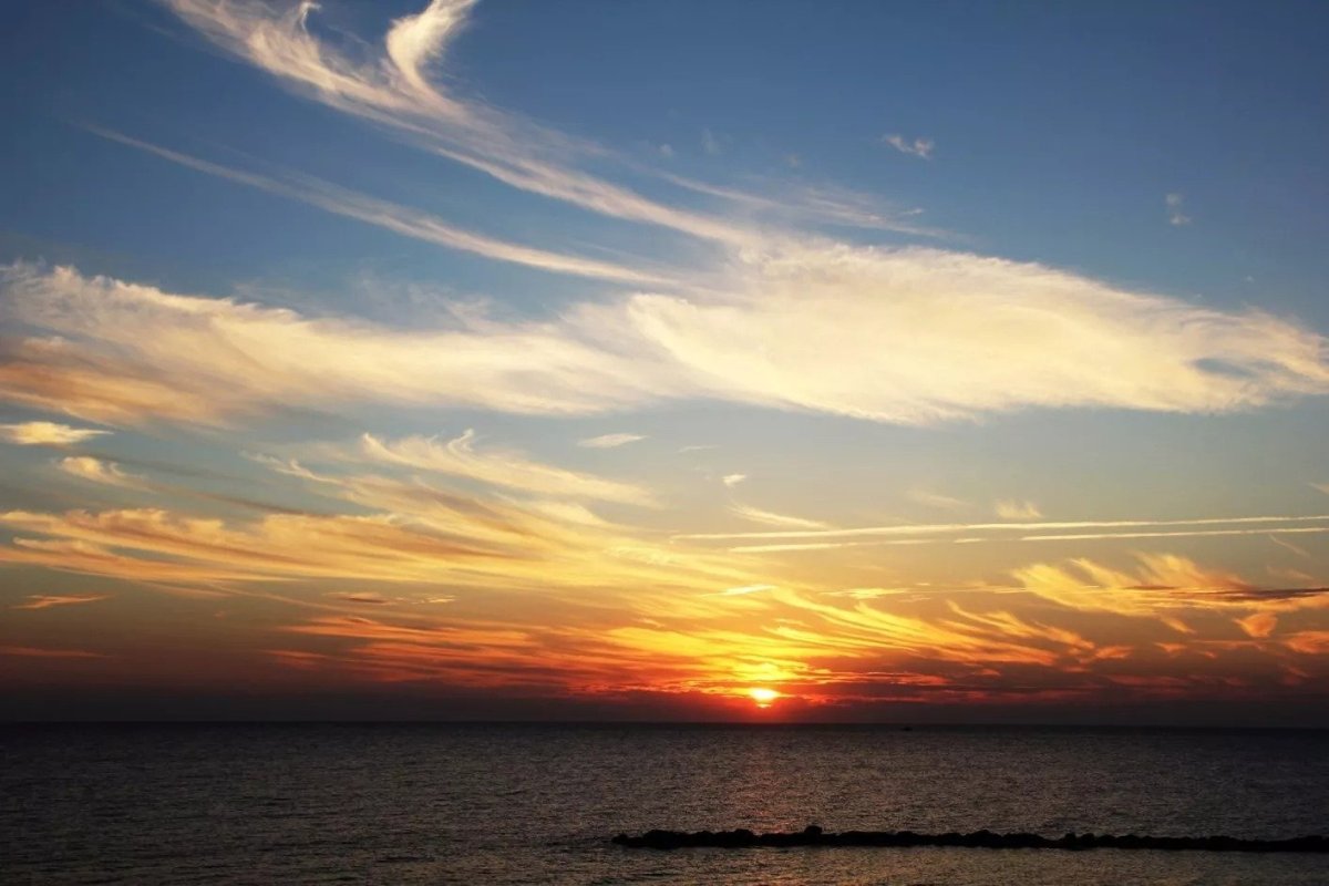 Kıbrıs'ta bugün gökyüzü açık kalacak, batıda sağanak olasılığı var