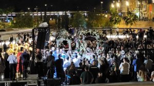 Lefkoşa'daki Üç Kilisenin Epitaf Alayları Büyük Cuma'da Eleftherias Meydanı'nda Buluşacak