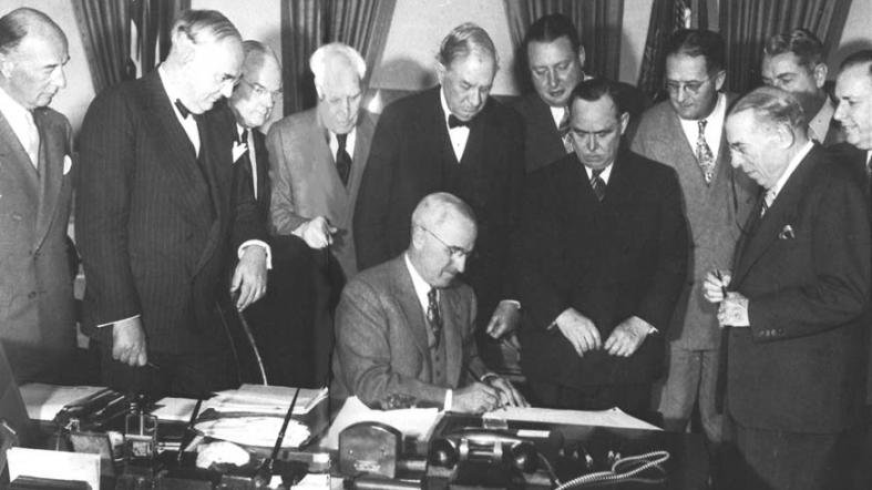 Tarihte bugün: ABD Başkanı Truman 1948'de Marshall Planı'nı imzaladı