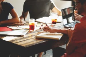 Olgunlaşmış girişimlerde nakit çıkış motivasyon aracı olarak kullanılabilir mi? Bir yatırımcının bakış açısı