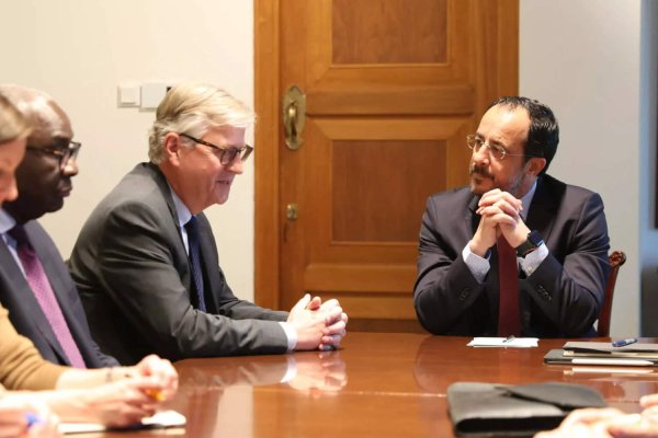 Christodoulides, Kıbrıs müzakerelerinin yeniden başlaması için tampon bölge koşullarını ön şart olarak belirledi