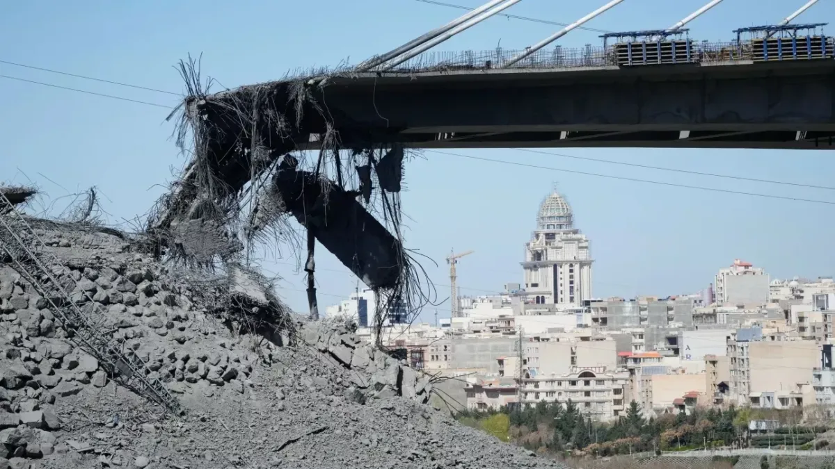 ABD'nin İkinci Savaş Uçağı Basra Körfezi'nde Düştü, Ateşkes Görüşmeleri Çıkmaza Girdi