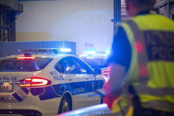 Lefkoşa'da Gece Yarısı Baskını: Evde Hırsızlık Aletleriyle Yakalanan Şüpheli Tutuklandı