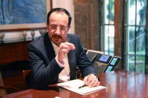 Cumhurbaşkanı Dokuz Haciz Yasasını Bloke Etti, Dördünü Anayasa Mahkemesi'ne Sevk Etti