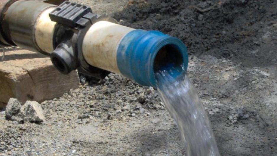 Limasol'da ana su borusu patladı: 10 sokakta su kesintisi yaşanıyor