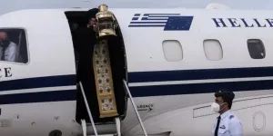 Kutsal Ateş Büyük Cumartesi Günü Kıbrıs'a Ulaşacak