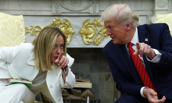 Trump, Meloni'ye Sert Çıktı: 'Cesaretli Olacağını Sanmıştım, Yanılmışım'