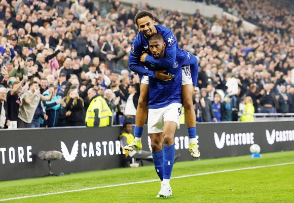 Everton Yeni Stadyumundaki İlk Merseyside Derbisinde Liverpool'u Yenmeyi Hedefliyor