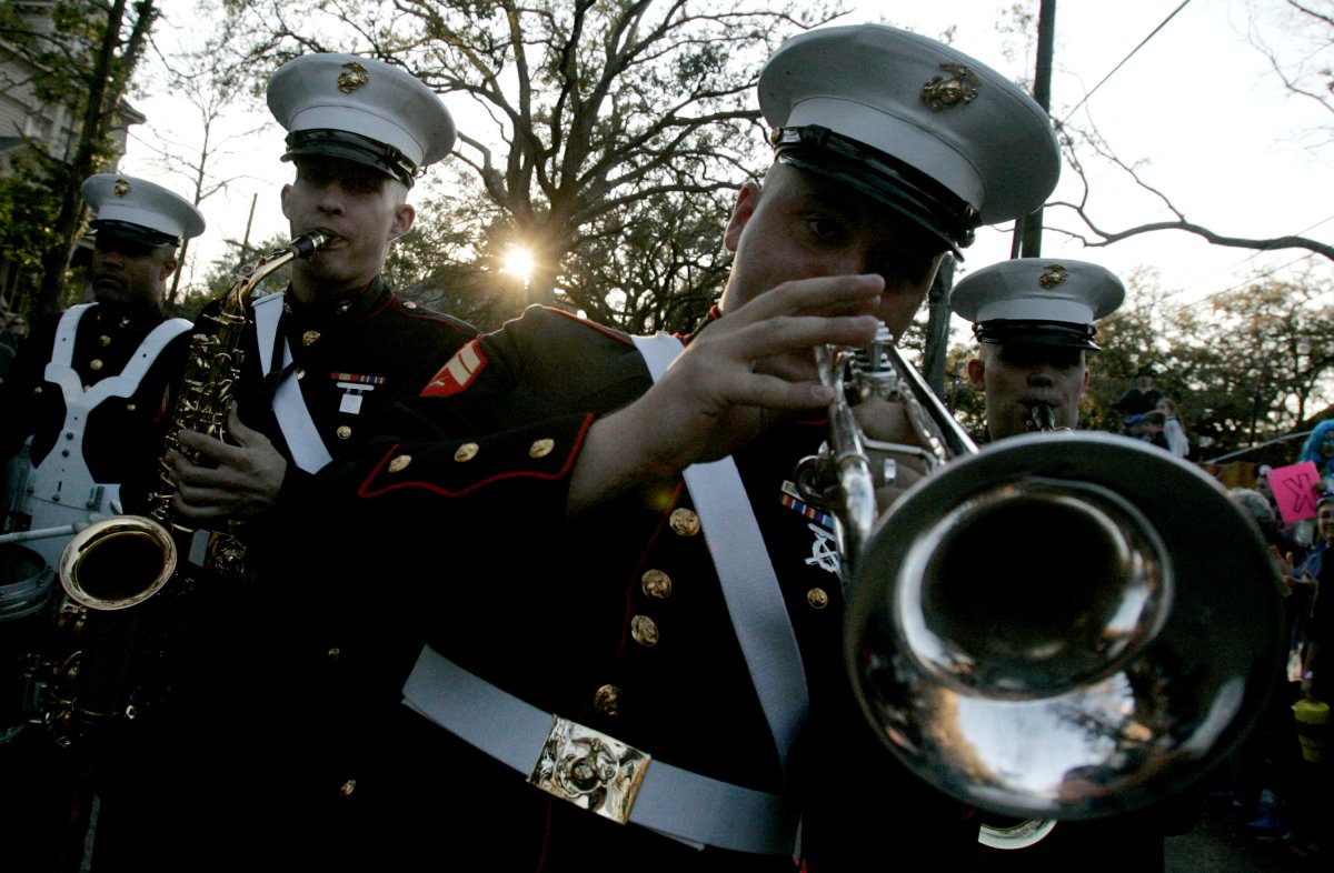 Louisiana'da Alkollü Sürücü Aracını Kalabalığın Arasına Sürdü: 15 Yaralı