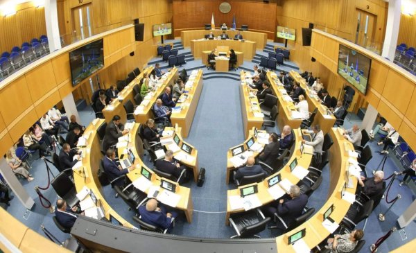 Güney Kıbrıs Meclisi kapsamlı haciz reformlarını oylamaya hazırlanıyor
