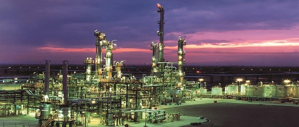 İran'da petrokimya ve alüminyum tesisleri vuruldu