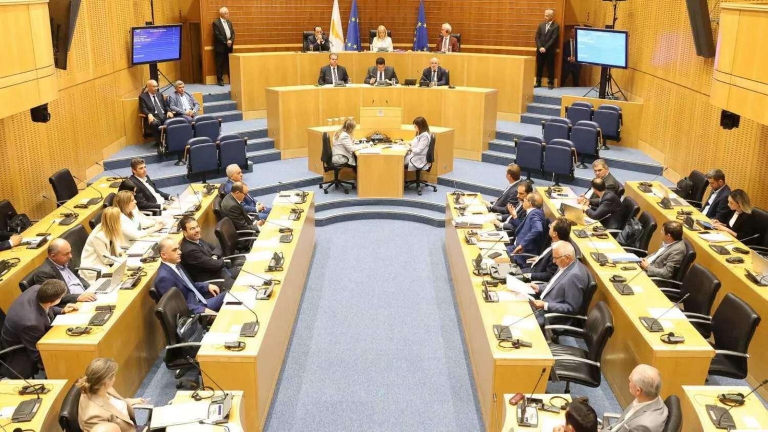 Kıbrıs'ın Yeni Milletvekillerinin Yaklaşık Üçte Biri Avukat