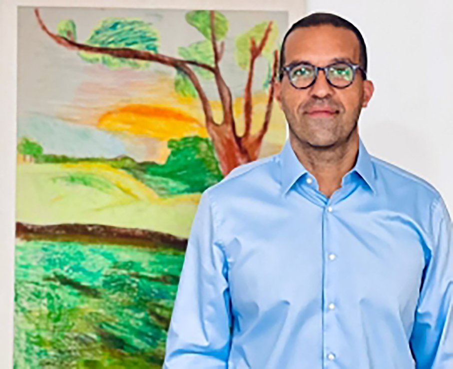 Clerides'in Ev ve Ofisine Yapılan Baskın Avukat-Müvekkil Gizliliği Tartışmasını Alevlendirdi