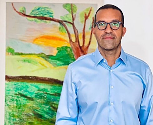 Clerides'in Ev ve Ofisine Yapılan Baskın Avukat-Müvekkil Gizliliği Tartışmasını Alevlendirdi