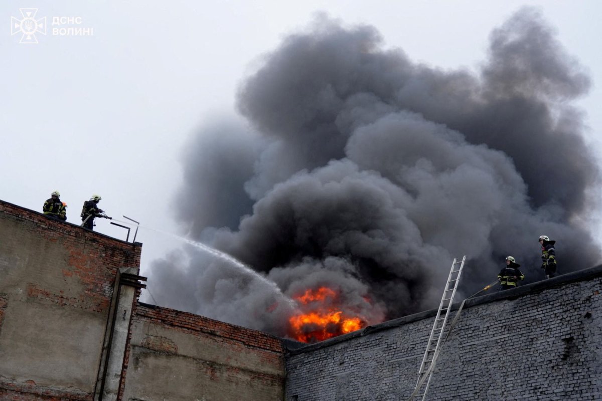 Rusya, Önerilen Paskalya Ateşkesine Saldırılarla Yanıt Verdi