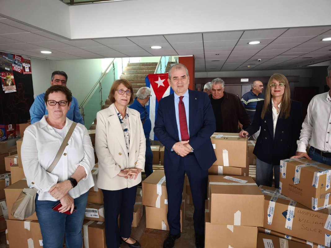 Kıbrıslı İşçiler Küba'ya Dayanışma Yardımı Gönderiyor