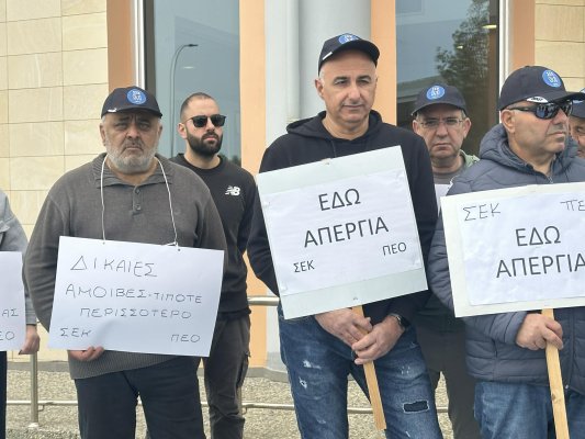 Devlet matbaasındaki grev parlamento seçimi oy pusulalarını tehlikeye attı