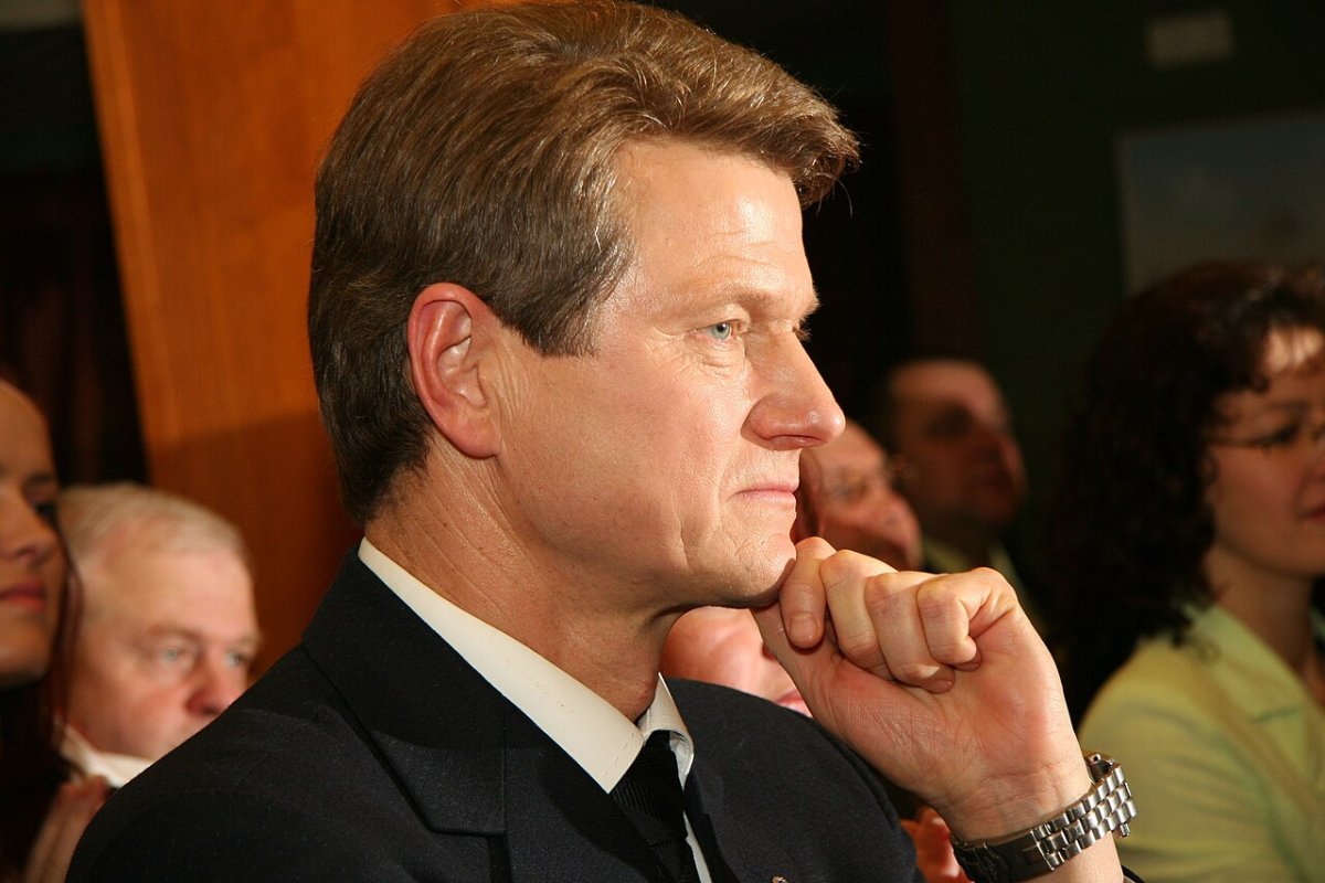 Tarihte bugün: Litvanya, Rusya bağlantıları nedeniyle Cumhurbaşkanı Paksas'ı görevden aldı