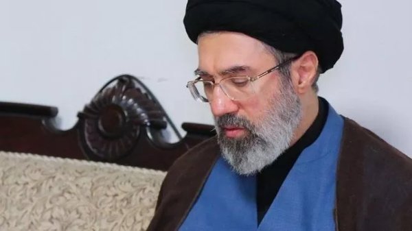 İstihbarat notu: İran'ın yeni dini lideri Kum'da bilinçsiz halde