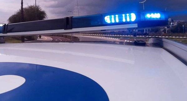 Larnaka'da Elektrikli Scooter Kazası: 13 Yaşındaki Çocuk Ağır Yaralı