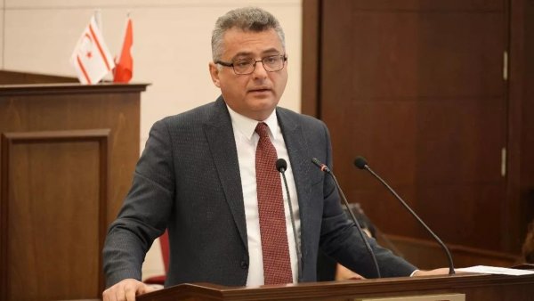 Erhürman, Kıbrıs sorunu için BM'nin DiCarlo'su ile Türkiye'de görüştü