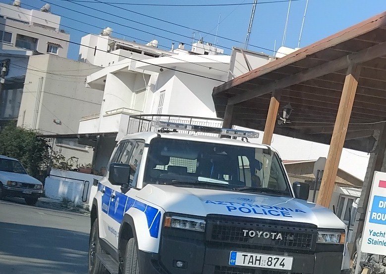 Polis Kıbrıs genelinde gece suç önleme devriyesinde 4 kişiyi gözaltına aldı