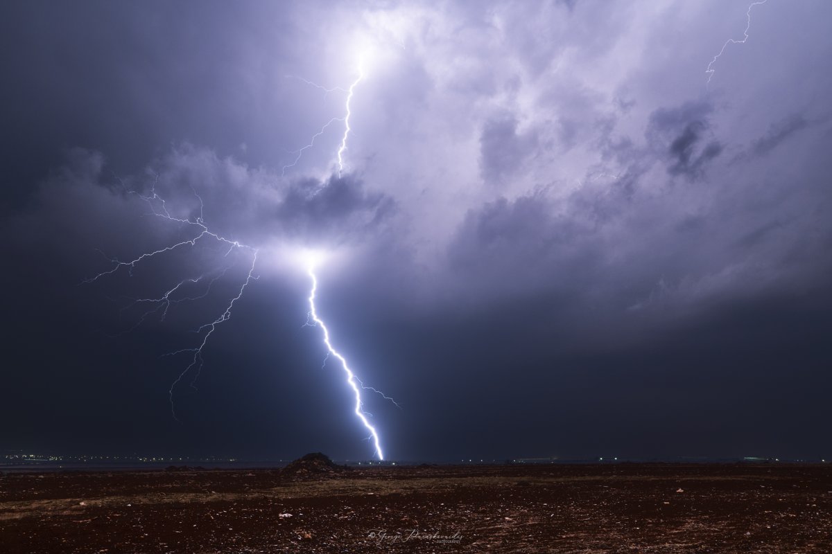 Hava durumu: Bulutlu gökyüzü, yağmur ve yer yer gök gürültülü fırtına bekleniyor