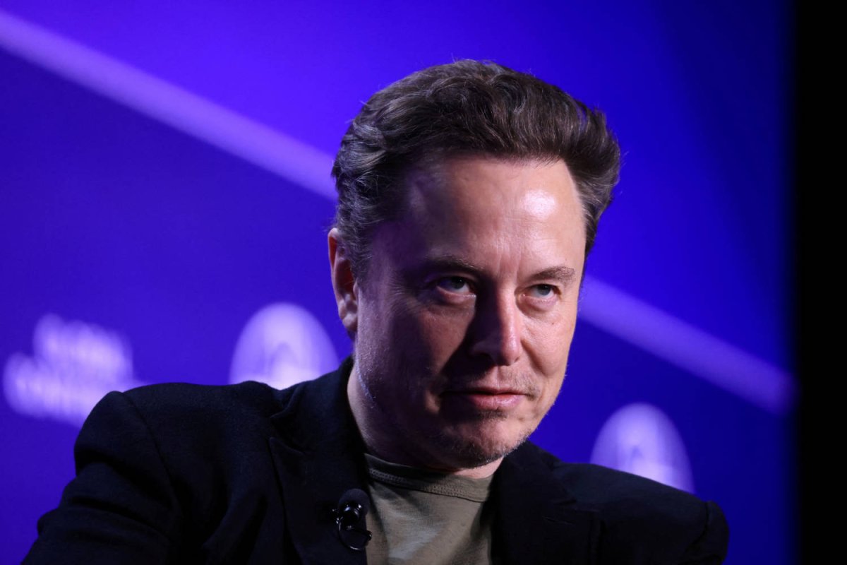 SpaceX, Musk'ın maaşını Mars'ı kolonileştirme hedefine bağladı