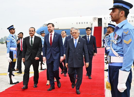 ABD ve İran bu hafta yeni görüşmeler için Pakistan'a dönebilir
