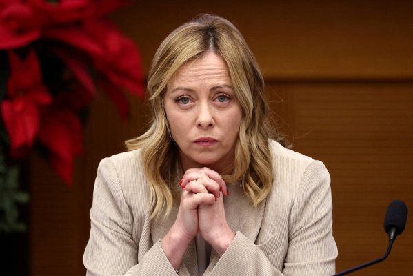 İtalya: İran halkı, hükümetinin eylemlerinin bedelini ödememeli