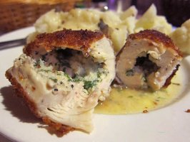 Chicken Kyiv: Gösterişli sofraların vazgeçilmez lezzeti