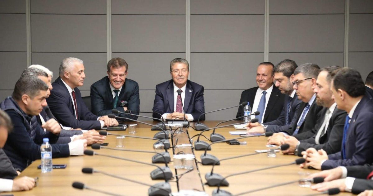 KKTC Meclisi tartışmalı hayat pahalılığı ödeneği yasasını oybirliğiyle geri çekti