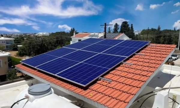 Cumhurbaşkanı Christodoulides, güneş enerjisi fazlası yasasını anayasaya aykırılık gerekçesiyle meclise iade etti