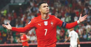 Portekiz'de Ronaldo'nun Dünya Kupası rolü tartışılıyor: Yaş değil, form belirleyici