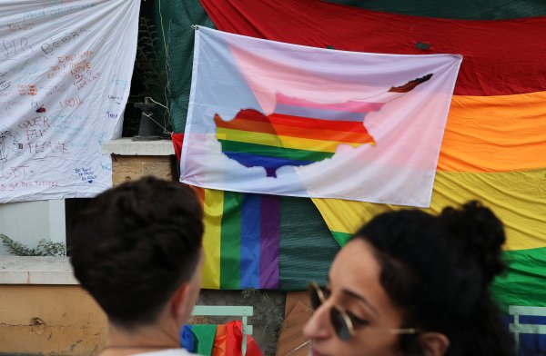 Kıbrıs'taki yabancı diplomatik misyonlar LGBT haklarındaki küresel gerilemeye karşı uyardı