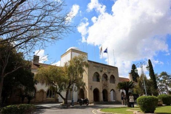 Öğretmen sendikaları, kalıcı sözleşme yasası için cumhurbaşkanından görüşme talep etti
