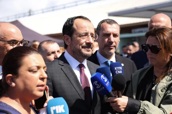 Christodoulides adaylara çağrıda bulundu: Net tutum sergileyin