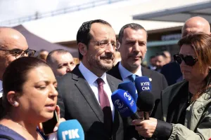 Christodoulides adaylara çağrıda bulundu: Net tutum sergileyin