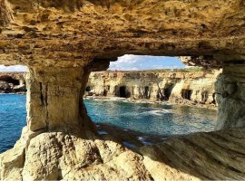 Cape Greco'da Halkı Korumak İçin Çit Çekildi